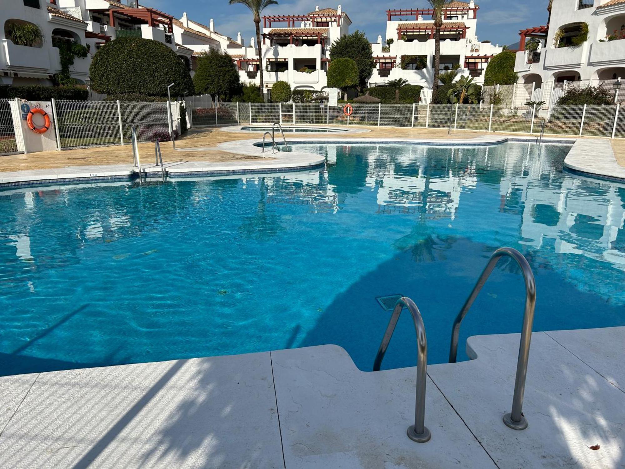 2 Bed Apartment In San Pedro Marbella Eksteriør billede